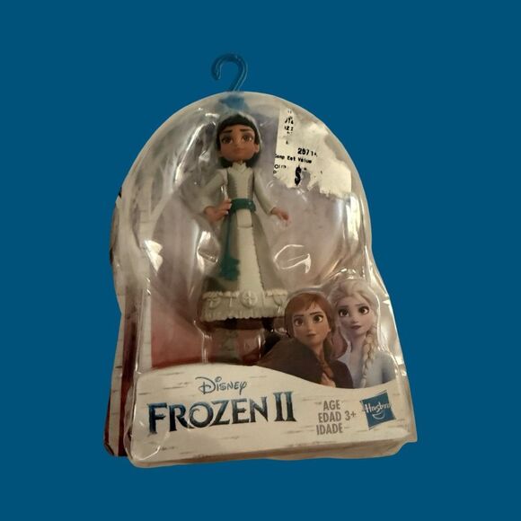NIP Disney Frozen 2 Honeymaren Figure Hasbro Damaged Package Figure Excellent A1 - Picture 3 of 8